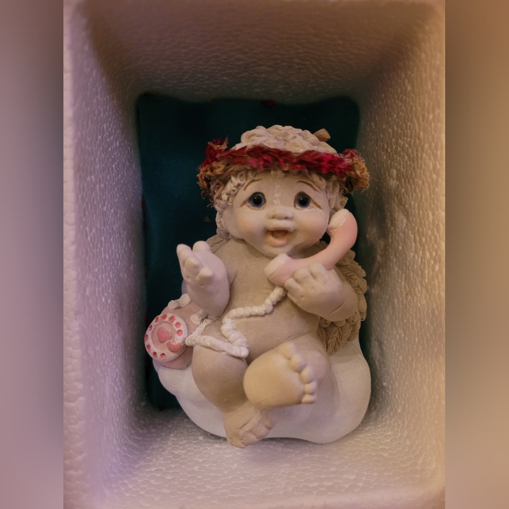 Vintage dreamsicles chatterbox figurine in original box